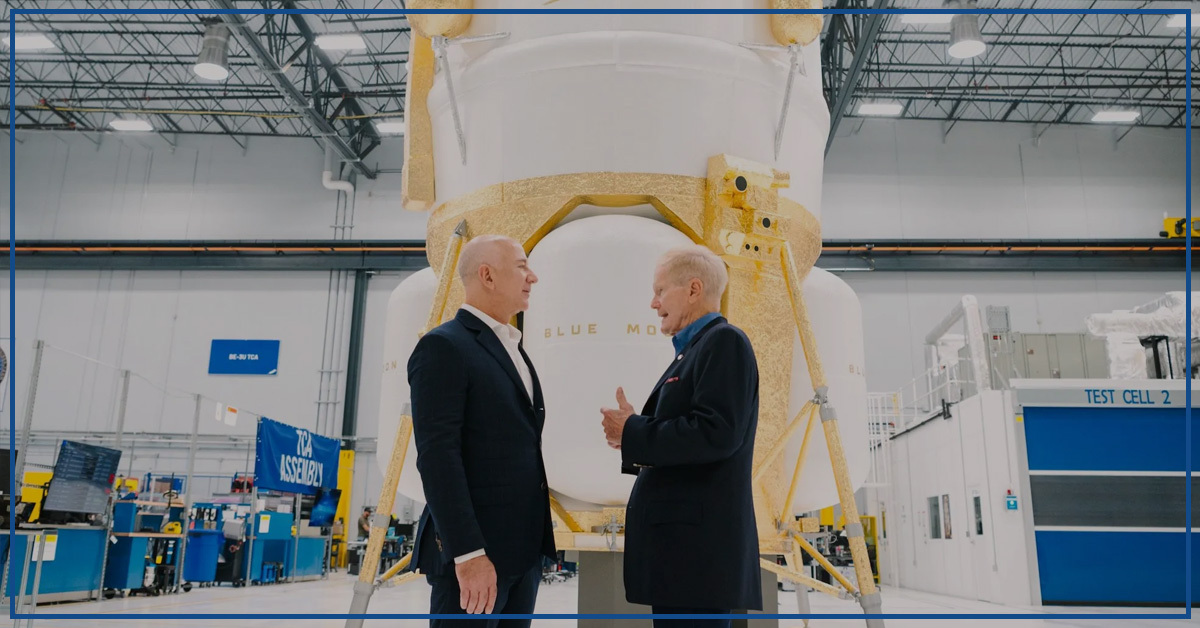 Blue Origin Unveils 3-Story Blue Moon Lunar Lander Mock-up