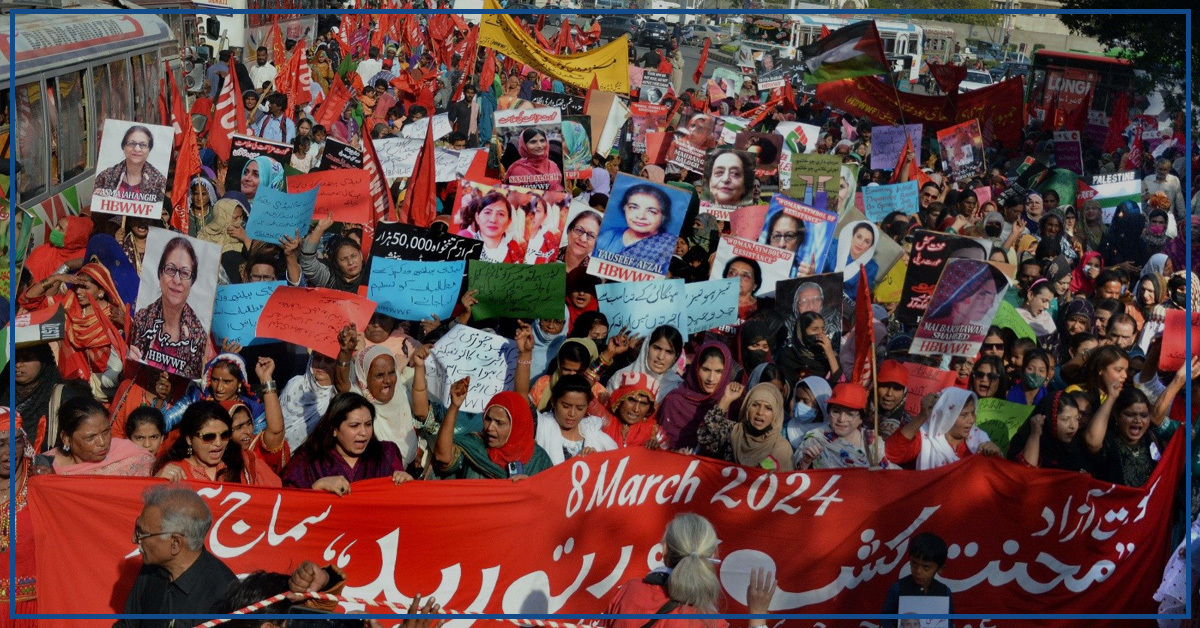 Diverse Crowd Flocks to Aurat March at Karachi’s Frere Hall