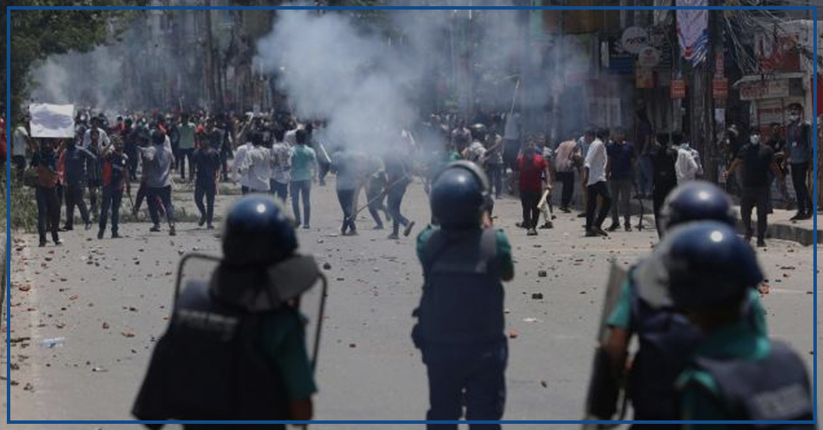 Police Deploy Tear Gas Amidst Escalating Protests Over Job Quotas in Bangladesh